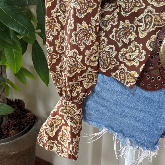 Gorgeous Vintage, feminine Paisley Long Sleeve Blouse 🤩 - Picture 4 of 10